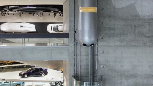Imagen ascensor Mercedes Benz